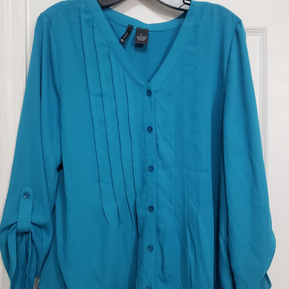 New Directions Turquoise Button-Up Blouse